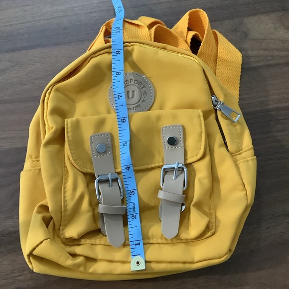 New Mini yellow lightweight backpack - Picture 9 of 11